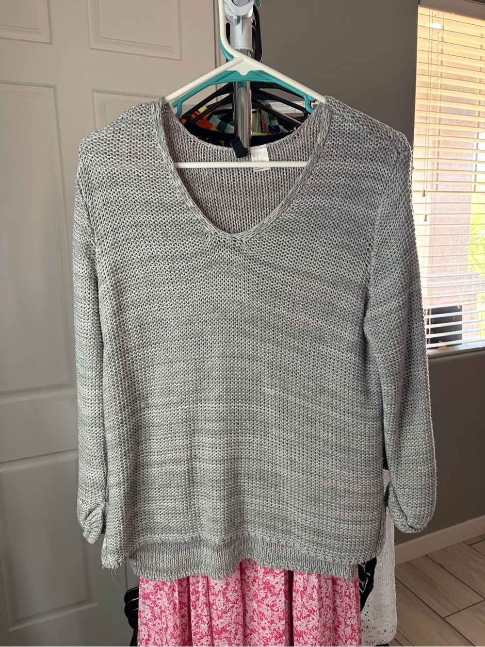 H&M Light Gray Knit V-Neck Sweater